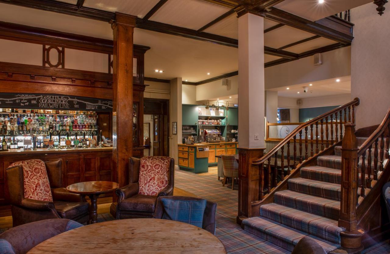 The Golden Lion At Settle Hotel Exterior photo