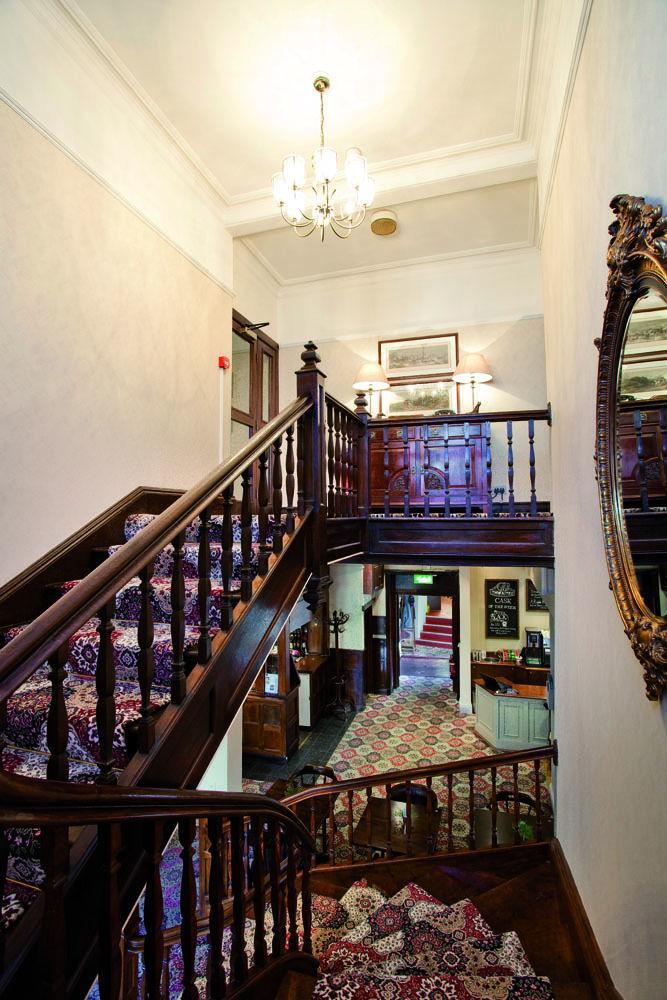 The Golden Lion At Settle Hotel Exterior photo