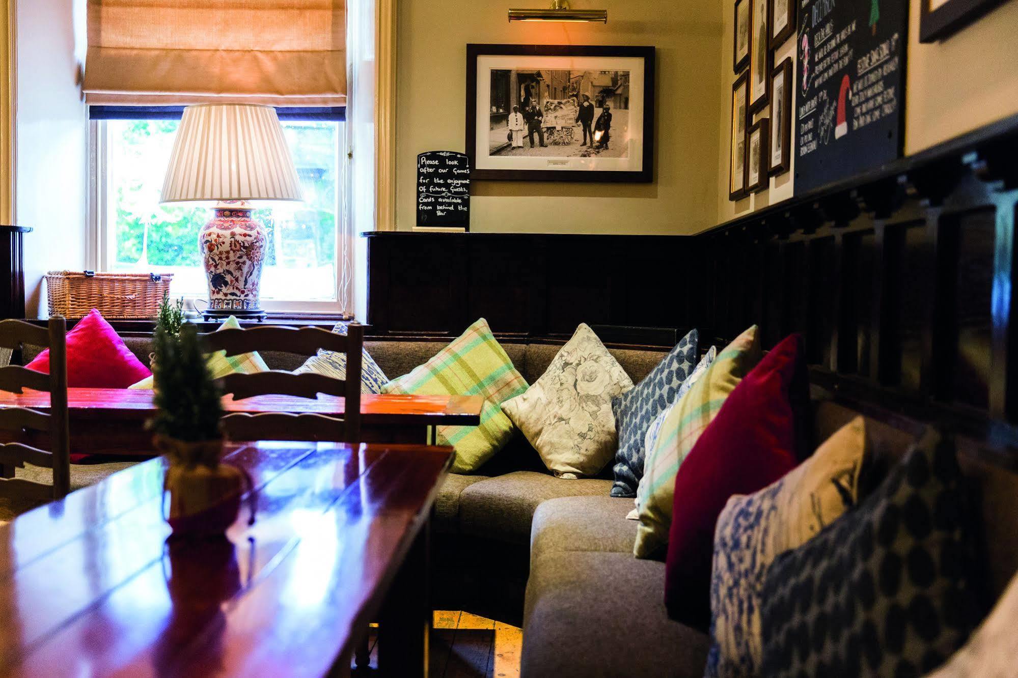 The Golden Lion At Settle Hotel Exterior photo
